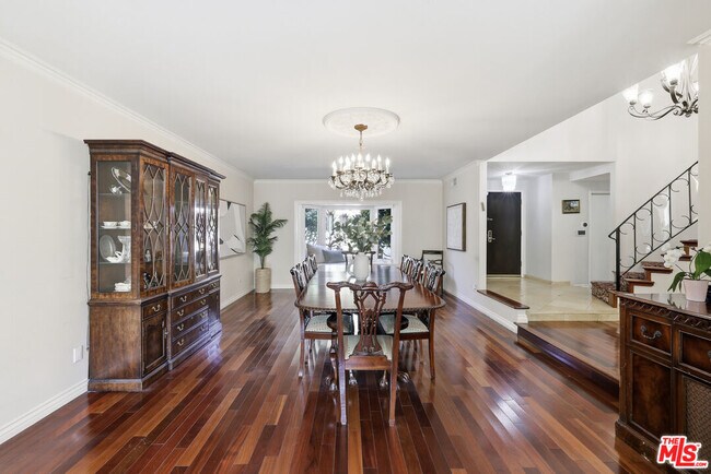Building Photo - 5507 Bluebell Ave