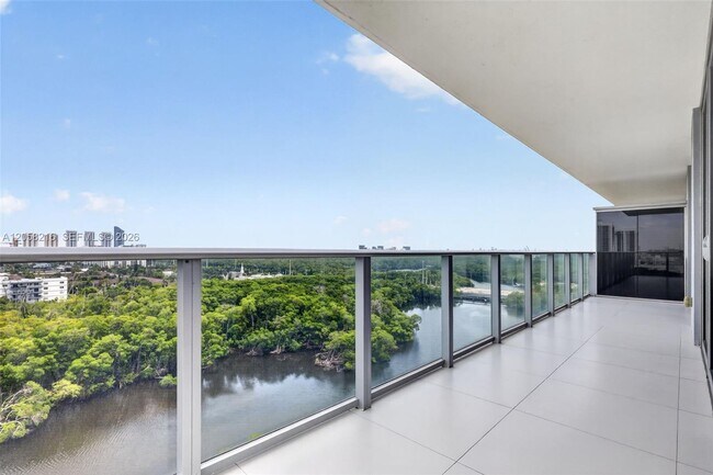 Building Photo - 16385 Biscayne Blvd
