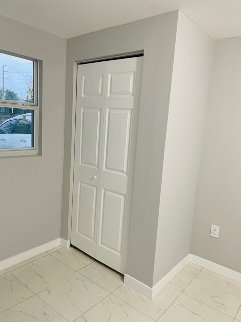 Building Photo - 1704 N 32nd Ct