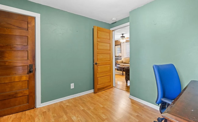 Building Photo - 717 4th St