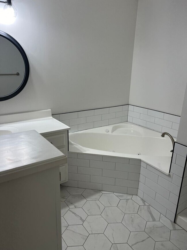 Building Photo - Galloway District RENTAL!  3-Bed, 2-Bath, 2-Car Garage