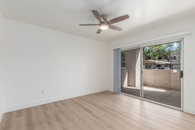 Building Photo - 2 Bedroom 2 Bathroom Condo- Downtown Gilbert