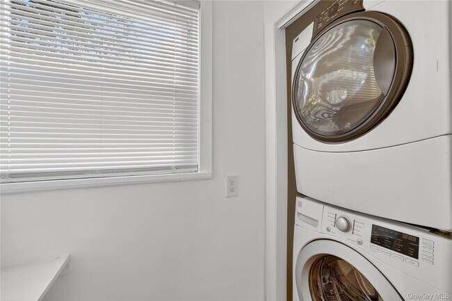 Building Photo - 1408 Henry Ave