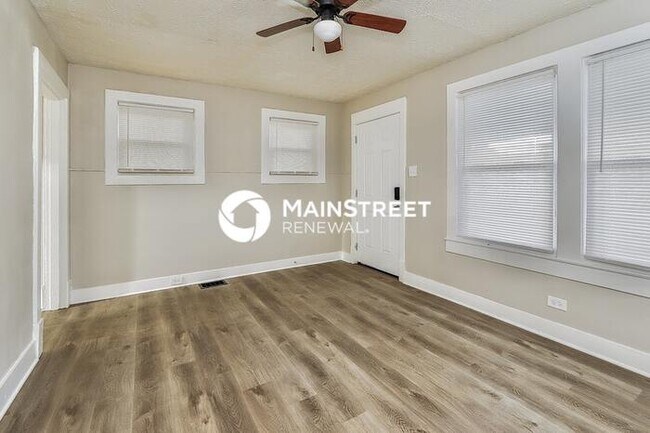 Building Photo - 1 Bedroom Pet-Friendly Home in Louisville, KY with Main Street Renewal