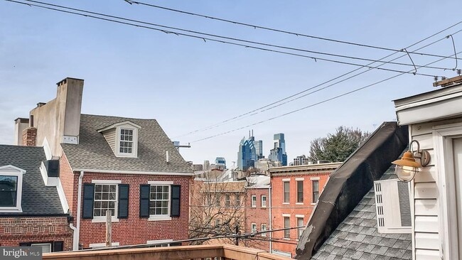 Building Photo - 434 Catharine St