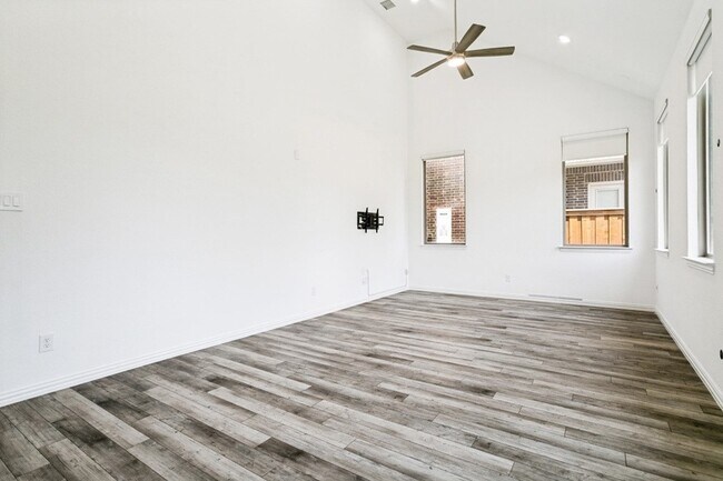 Building Photo - 242 Woodson St