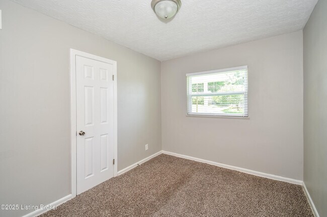 Building Photo - 4809 Granada Dr