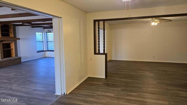 Building Photo - 10301 Bayo Ave