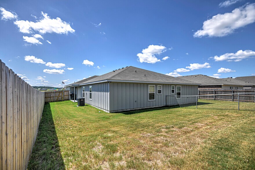 Building Photo - 5812 McGregor Loop