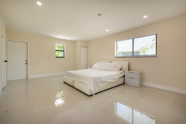 Building Photo - 8513 NW 41 Street LLC