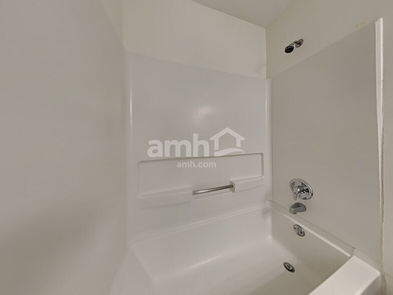 Building Photo - 7501 Mary Dr