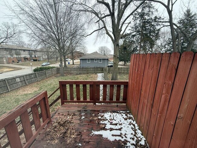 Building Photo - 3BR/2.5BA Duplex w/ 1-Car Garage + Fenced Yard