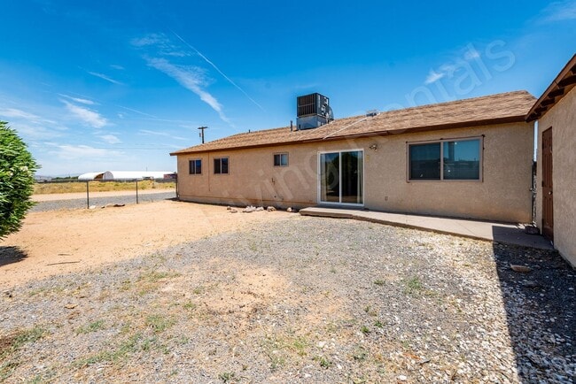 Building Photo - MOVE IN SPECIAL, $800 OFF FIRST MONTH