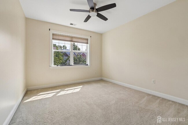 Building Photo - 166 Savoth Ln