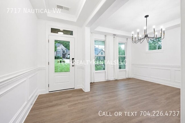 Building Photo - 7717 Nautical View