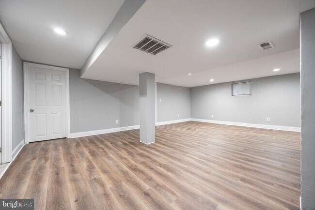 Building Photo - 2909 Echodale Ave