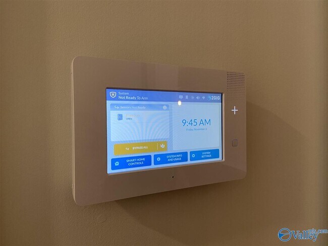 Building Photo - 440 Legend Oak Way SW