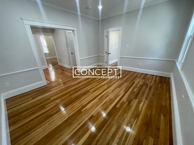 Building Photo - 18 Verrill St