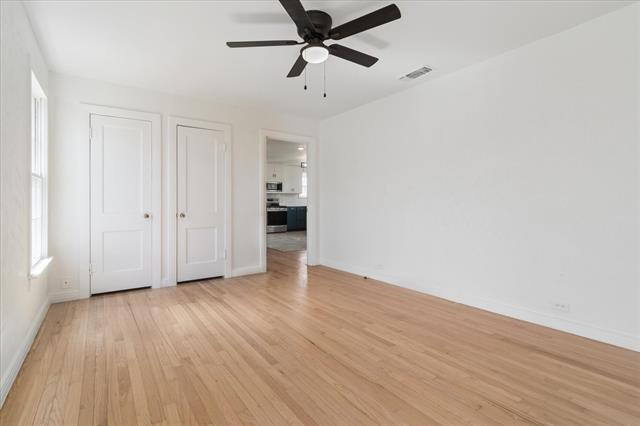 Building Photo - 602 W Pecan St