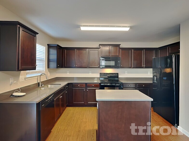 Building Photo - 2640 Cider Ridge Rd