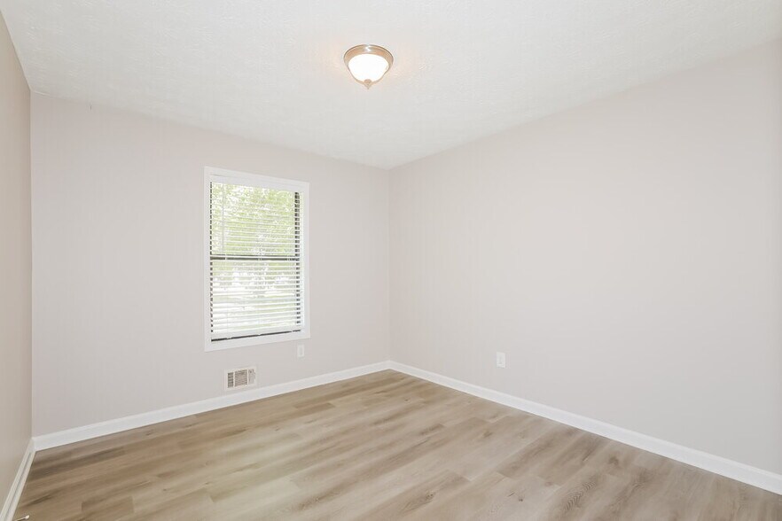 Building Photo - 3684 Linwood Way
