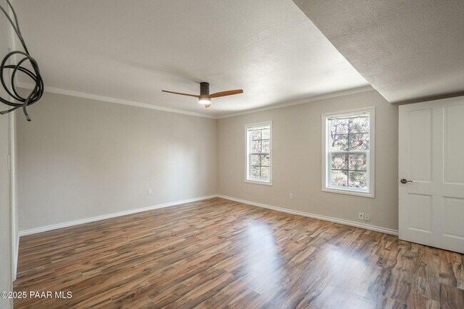 Building Photo - 847 Clubhouse Dr