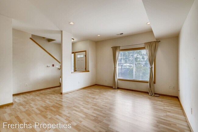 Building Photo - 3 br, 2.5 bath House - 18965 108th LN SE