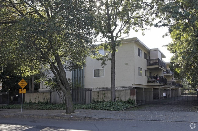 Primary Photo - O'Neil Estates