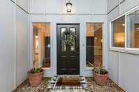Building Photo - 623 Hickory Ridge Dr