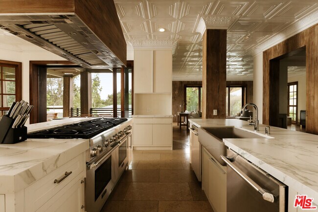 Building Photo - 1105 Rivas Canyon Rd