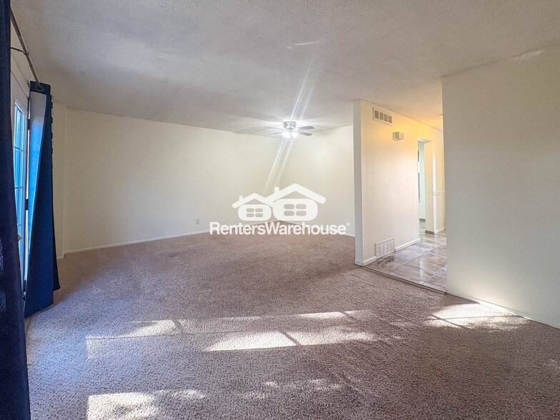 Building Photo - 632 E 116th Ave