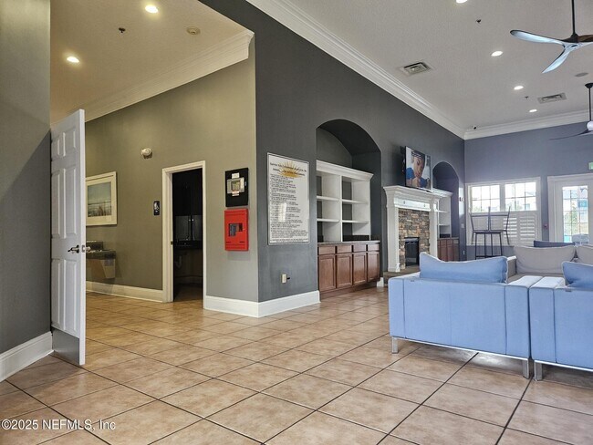 Building Photo - 8235 Lobster Bay Ct