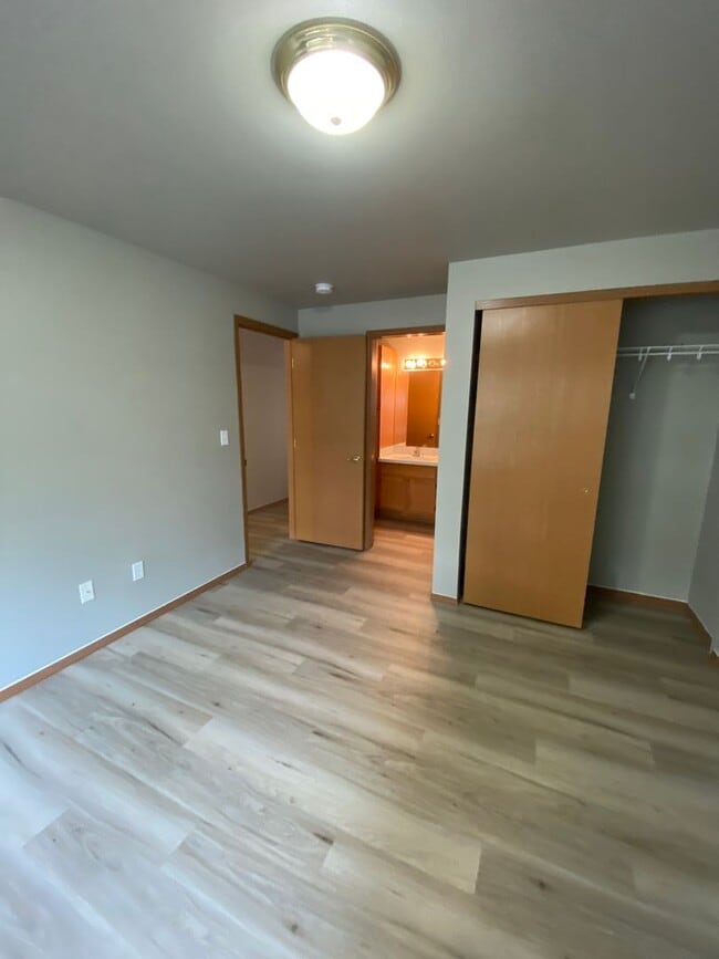 Building Photo - Plum110 (CWP)