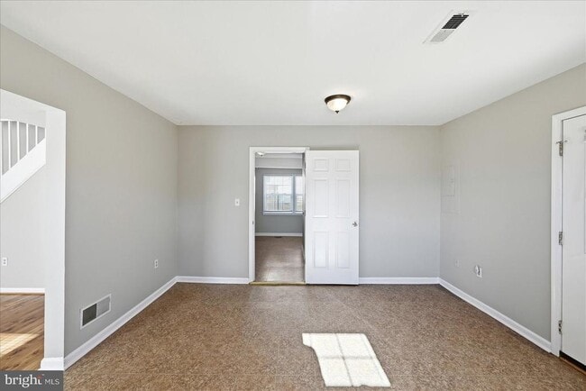 Building Photo - 37127 Butts Ln