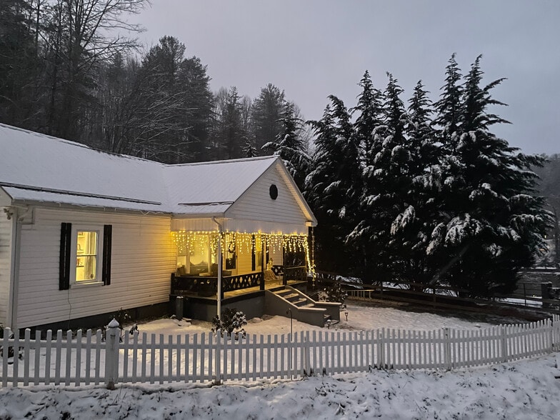 Building Photo - 120 Gage Branch Rd