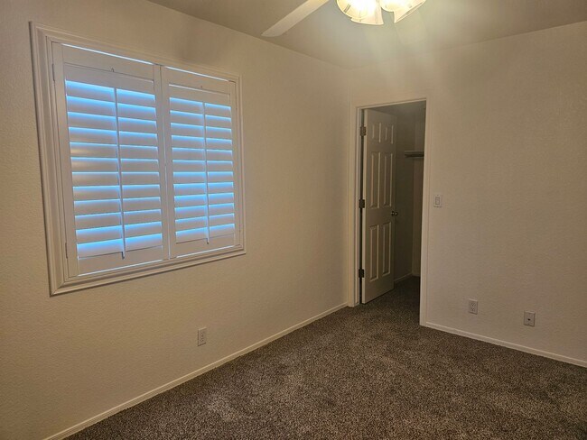 Building Photo - Unfurnished Long Term Pool & Spa