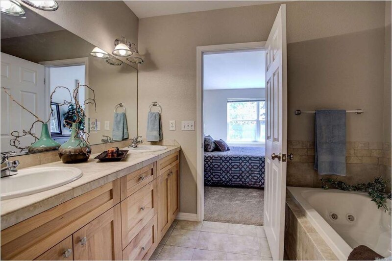 Building Photo - 3220 Pierce St