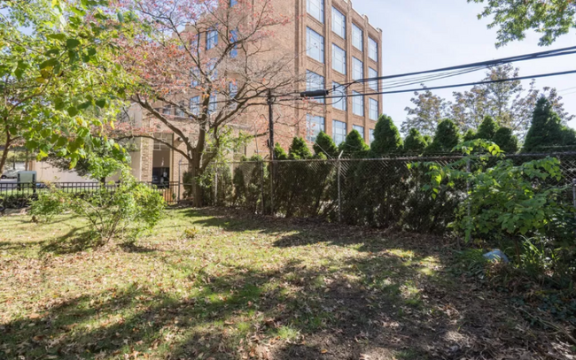 Building Photo - 417 Rector St