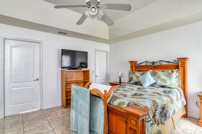 Building Photo - 298 Ventura Rd