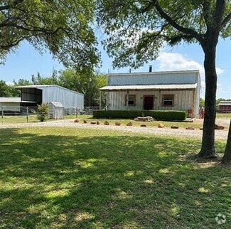 Building Photo - 4700 Knob Hill Rd