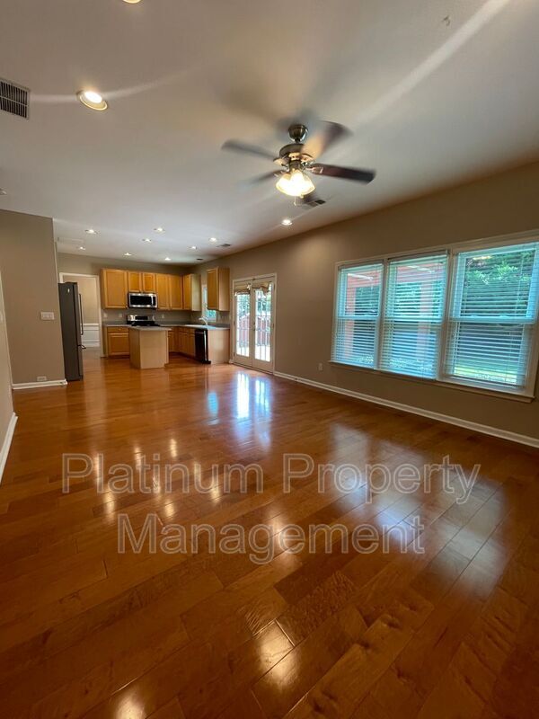 Building Photo - 4916 Durley Ln SE