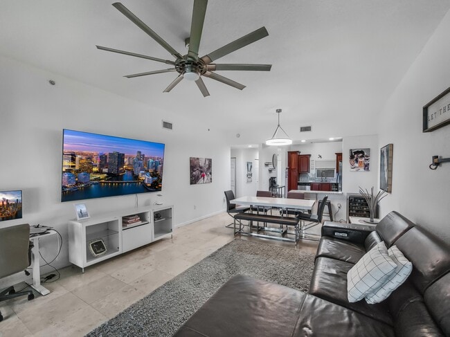 Building Photo - 1610 Presidential Way