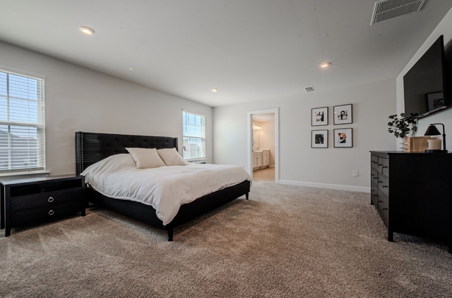 Building Photo - 1018 Applecross Dr