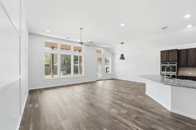 Building Photo - 20803 Oak Preserve Dr