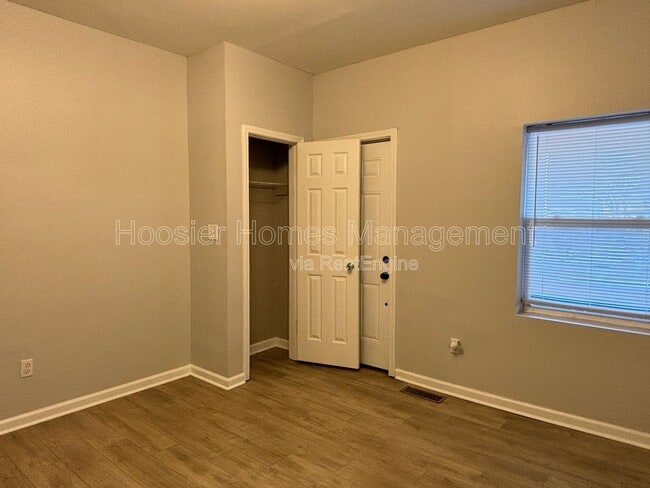 Building Photo - 1338 Barth Ave