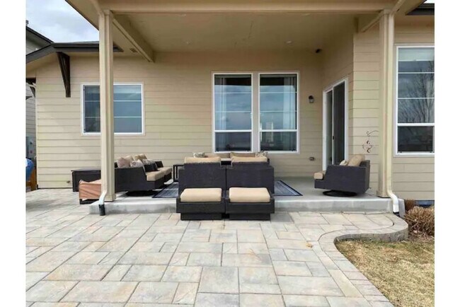 Building Photo - 9412 Joyce Way