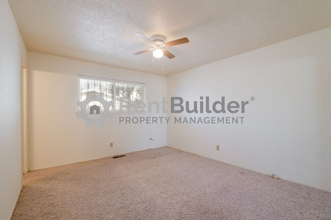 Building Photo - PRICE DROPPED!!!   CALL US TODAY AT (505) 808-6467 TO SCHEDULE A CONVENIENT SHOWING