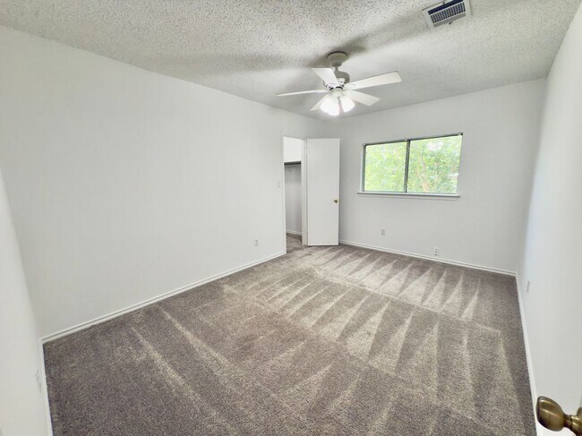 Building Photo - 7817 Marble Ridge Dr