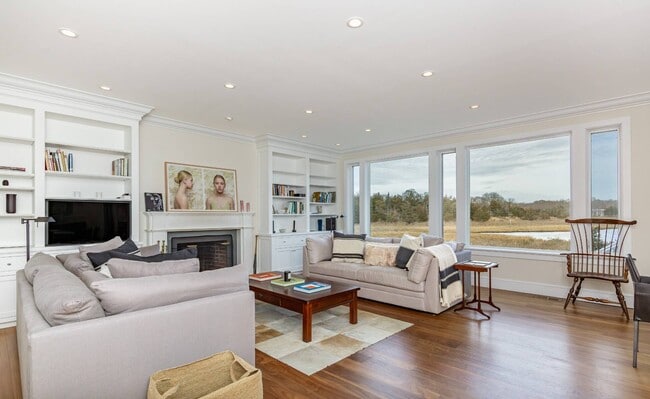 Building Photo - 21 Old Stone Hwy