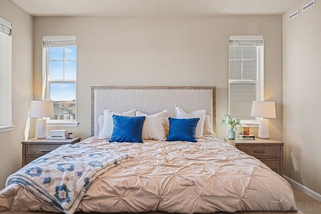 Building Photo - Gorgeous 3 bed 2.5 bath Home Available in Parker!